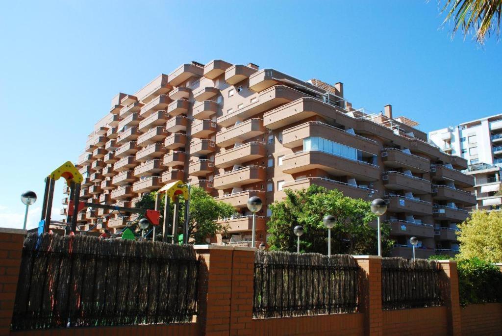 Apartamentos Be Suites Primera Linea Orpesa Kültér fotó