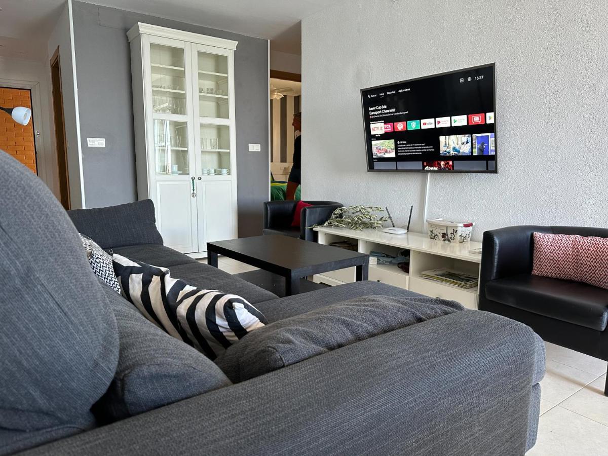 Apartamentos Be Suites Primera Linea Orpesa Kültér fotó