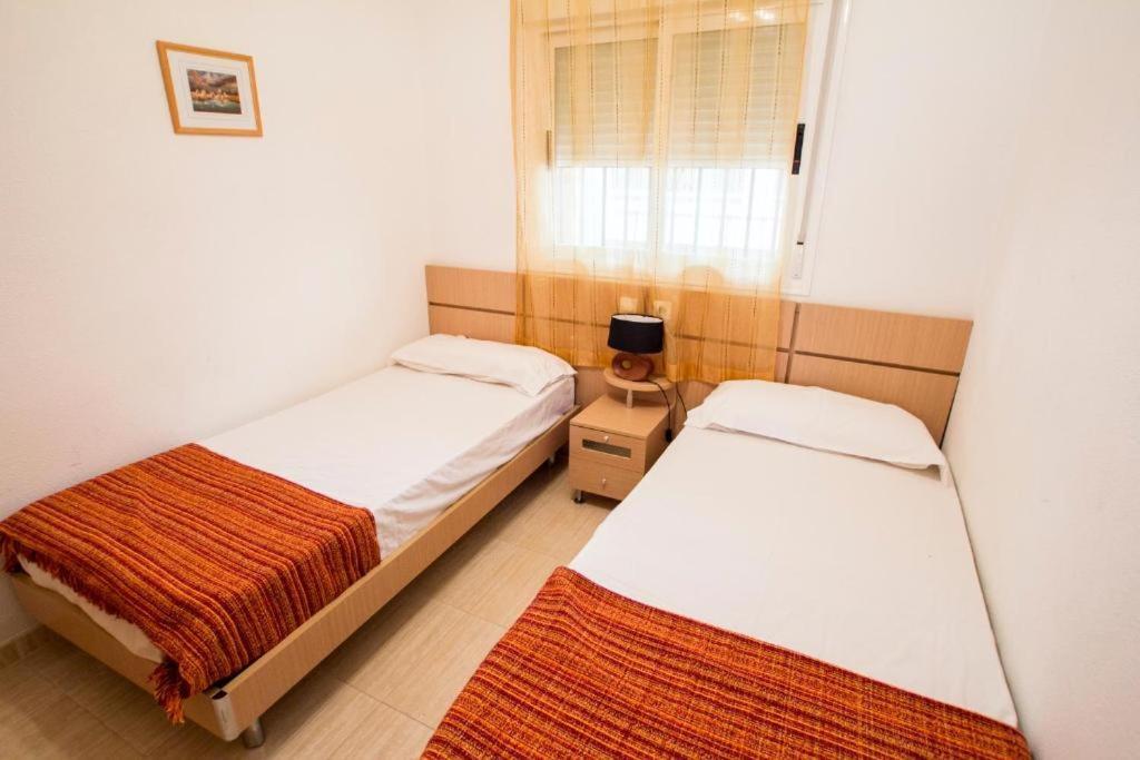 Apartamentos Be Suites Primera Linea Orpesa Kültér fotó