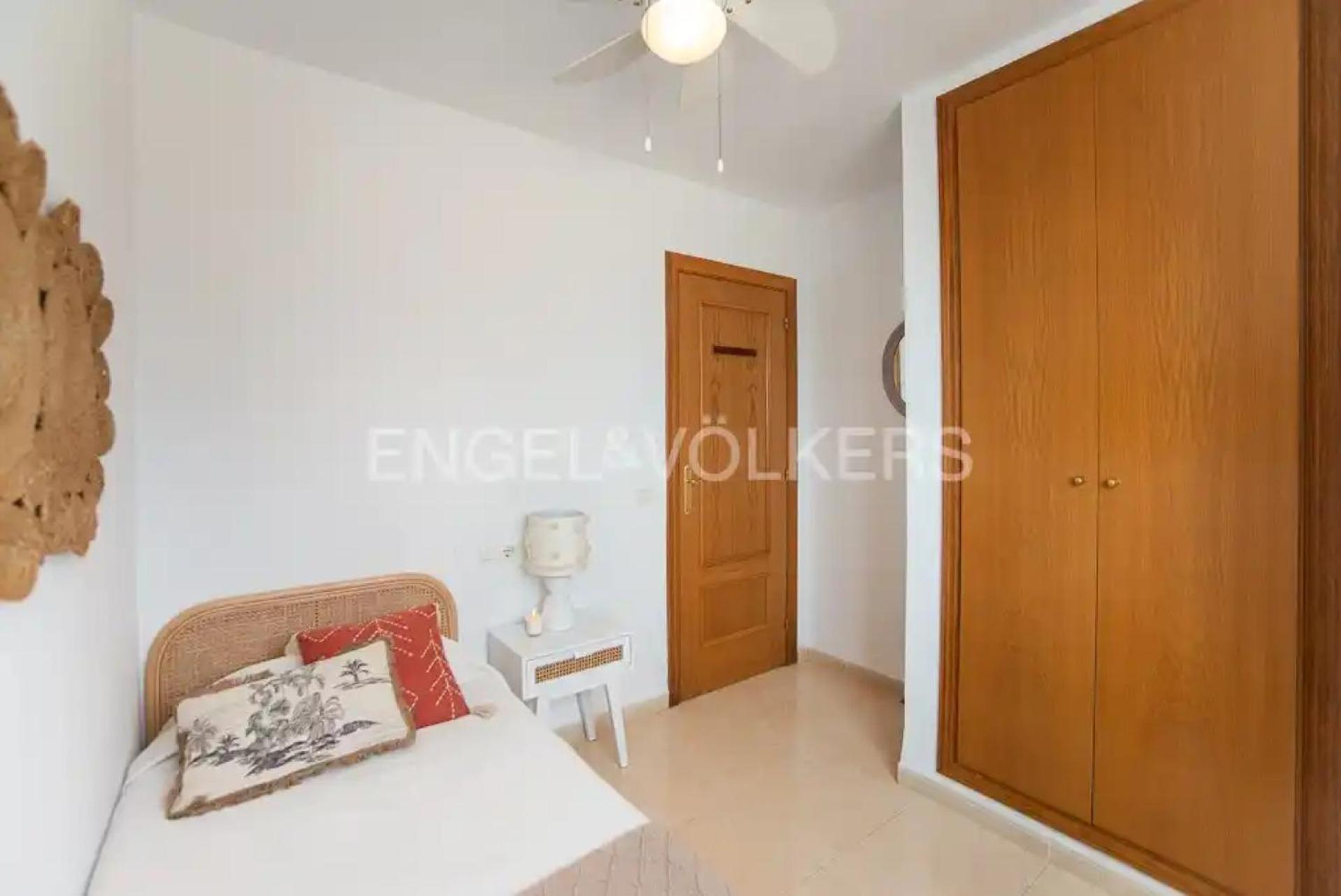 Apartamentos Be Suites Primera Linea Orpesa Kültér fotó