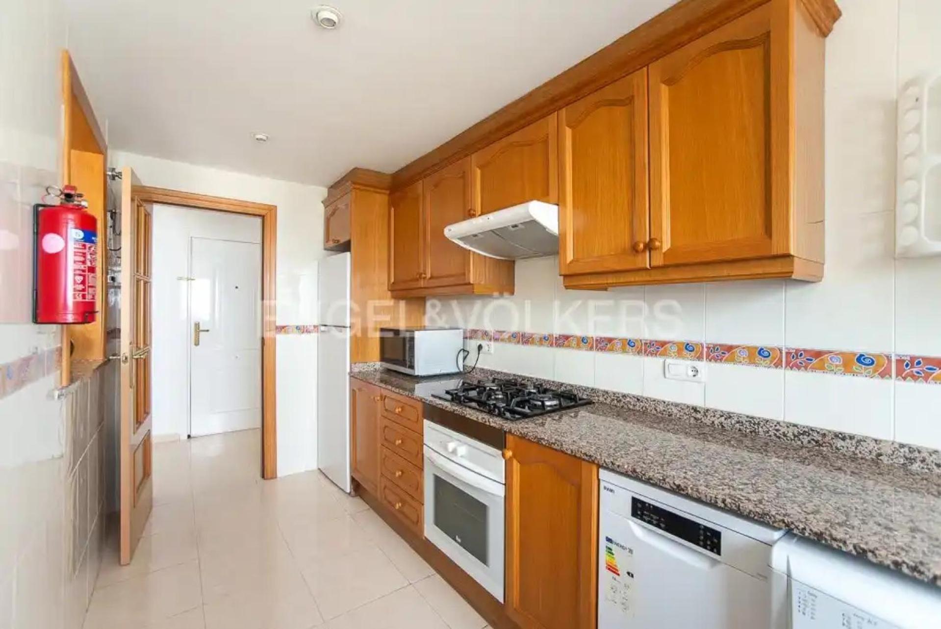 Apartamentos Be Suites Primera Linea Orpesa Kültér fotó