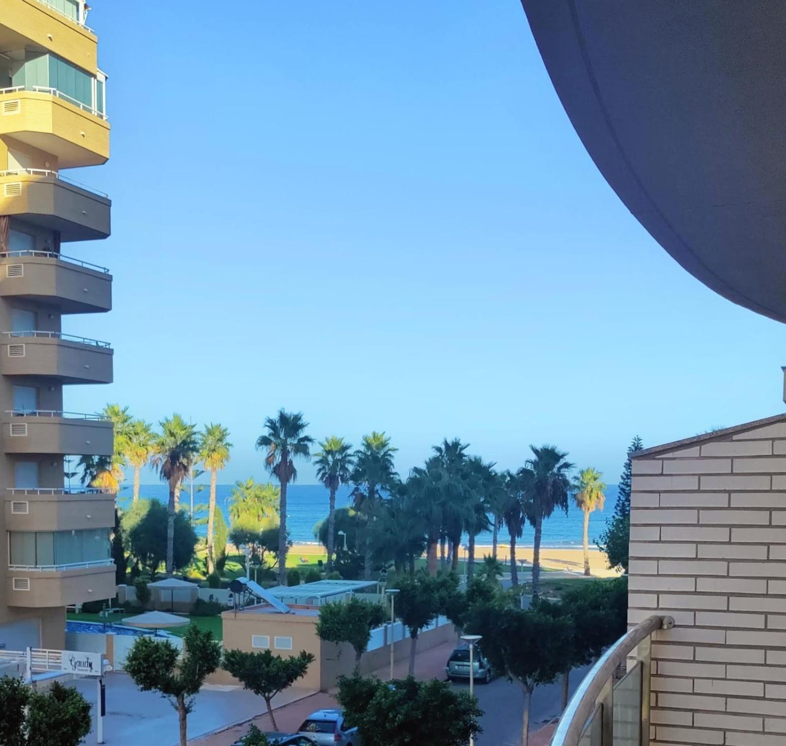 Apartamentos Be Suites Primera Linea Orpesa Kültér fotó